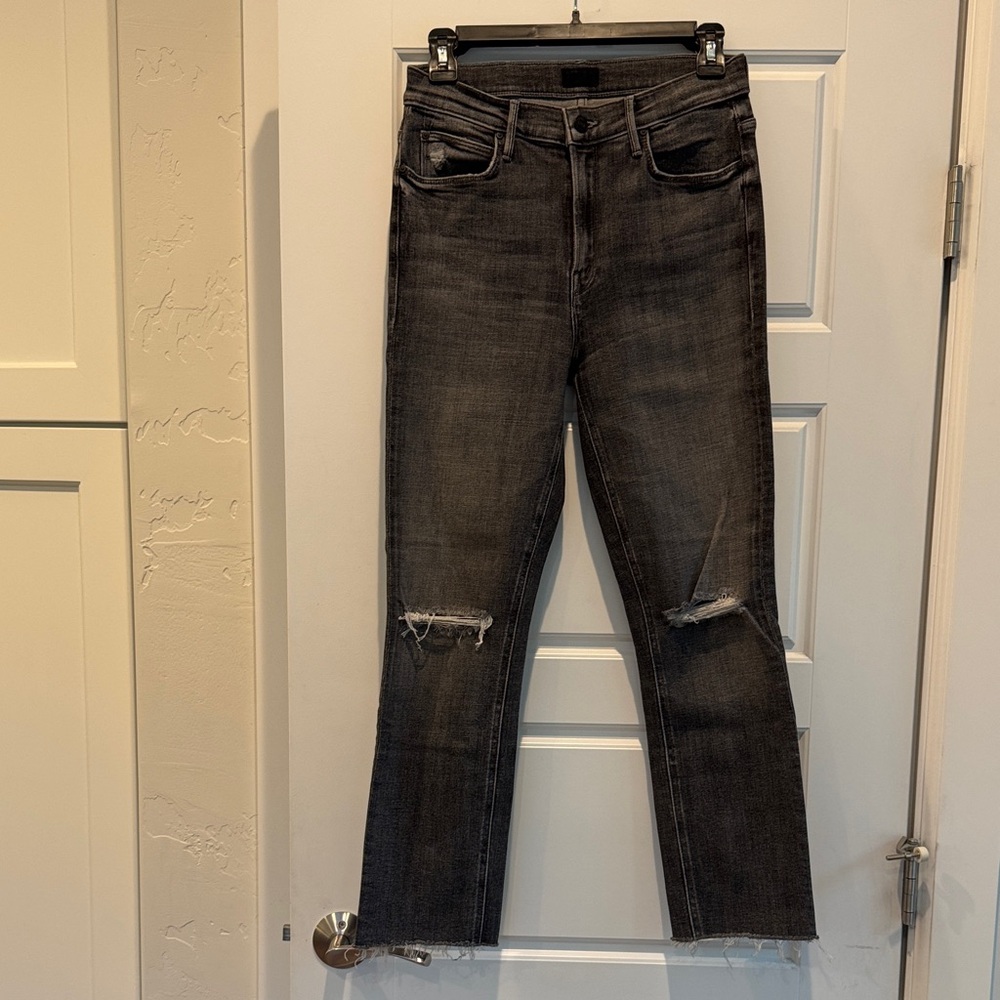 MOTHER Mid rise Dazzler Ankle Fray in Open Later-Size 27